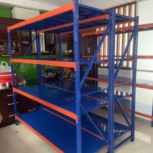 Kệ trung tải 250kg/tầng MHBrothers đặt trong kho hàng công nghiệp.