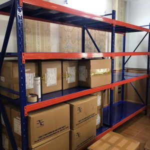 Khung hàn kệ trung tải 250kg/tầng làm từ thép sơn tĩnh điện.