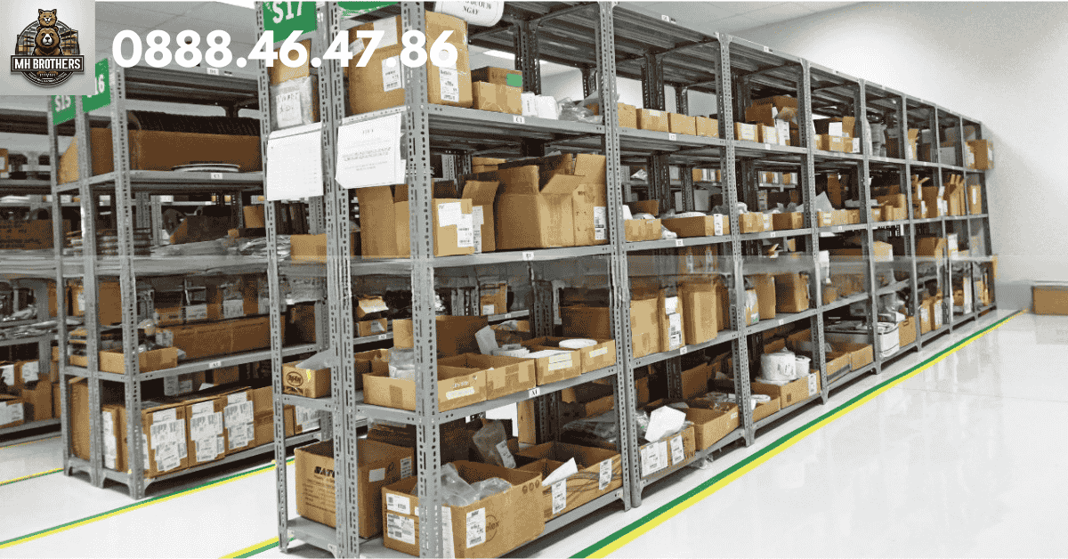 Kệ sắt V lỗ lắp ráp đa năng, bền đẹp, phù hợp nhiều nhu cầu sử dụng.