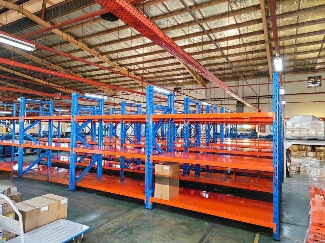 tại sao nên chọn kệ trung tải cho doanh nghiệp 