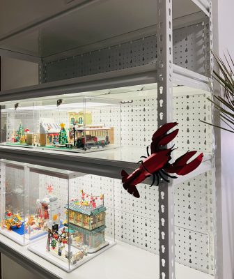 tại sao nên dùng kệ sắt V đa năng cho trưng bày sản phẩm