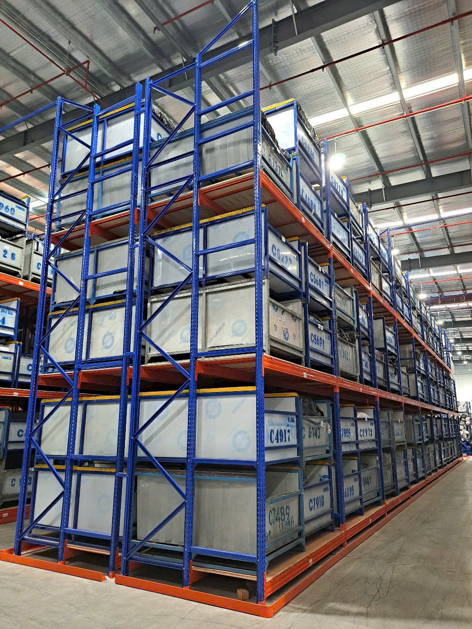 kệ trung tải 500kg cho xưởng sản xuất 
