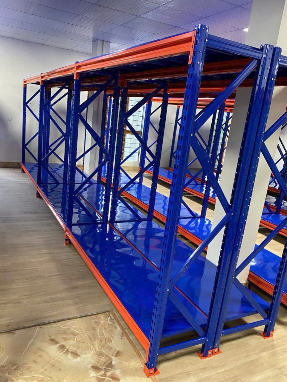 ke-trung-tai-550kg-kho-linh-kien