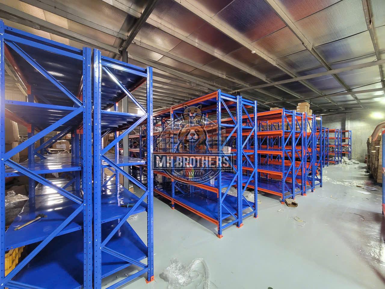 kệ sắt v đa năng trưng bày sản phẩm